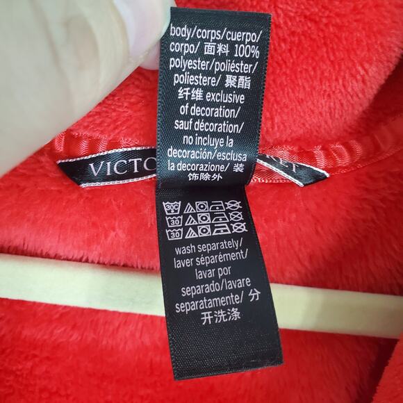 Victoria's Secret Red Embroidered Love Cozy Plush Short Robe Size Medium Large - Picture 9 of 9